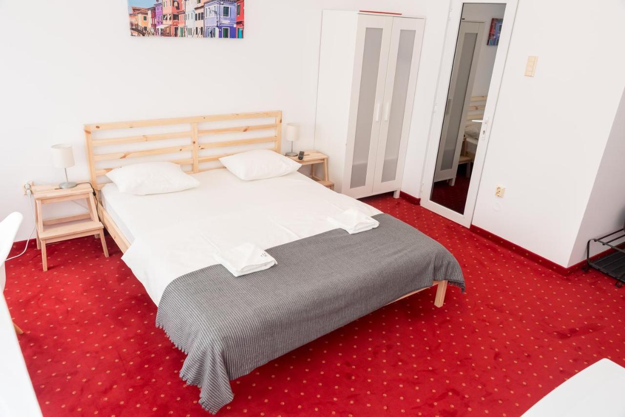 BAO Apartament&Rooms Oradea Buitenkant foto